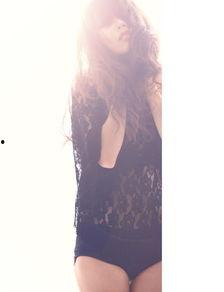 白月无光哭声苦,探寻心灵深处的悲鸣